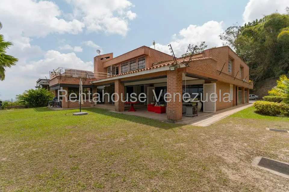 Casa (Duplex) en Venta en Alto Hatillo, Distrito Metropolitano - 2