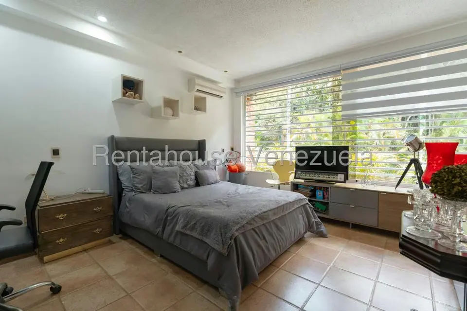 Casa (Duplex) en Venta en Alto Hatillo, Distrito Metropolitano - 36