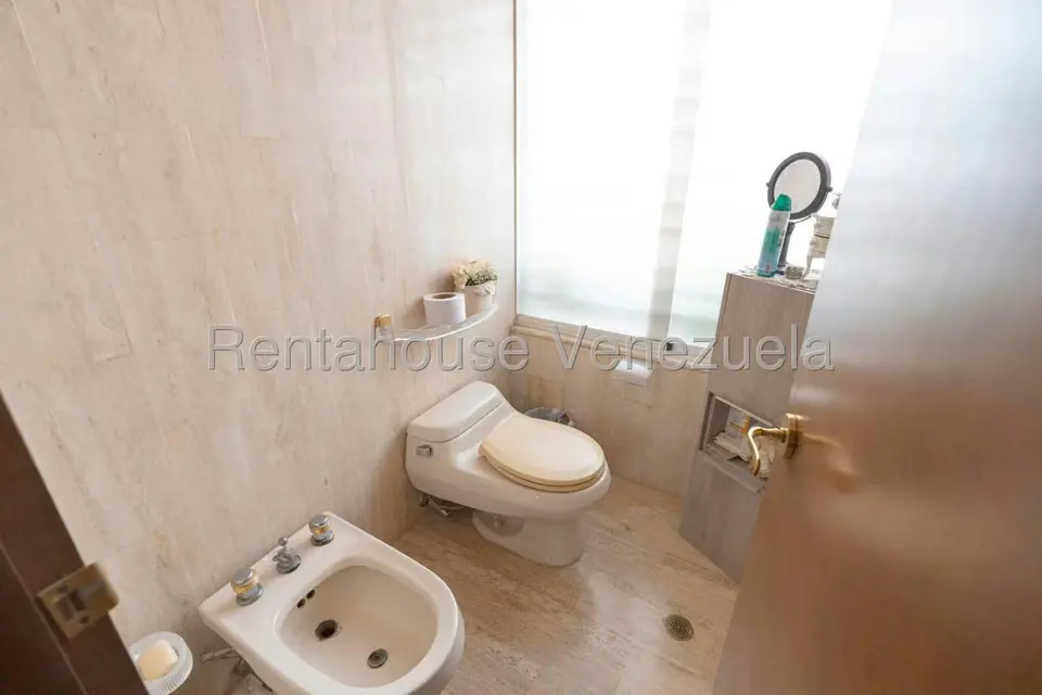 Casa (Duplex) en Venta en Alto Hatillo, Distrito Metropolitano - 43