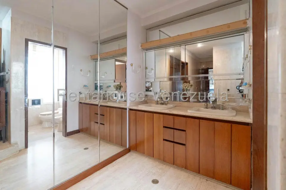 Casa (Duplex) en Venta en Alto Hatillo, Distrito Metropolitano - 44
