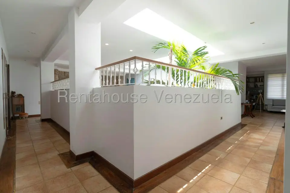 Casa (Duplex) en Venta en Alto Hatillo, Distrito Metropolitano - 45