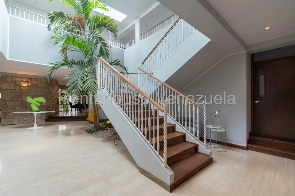 Casa (Duplex) en Venta en Alto Hatillo, Distrito Metropolitano - 8