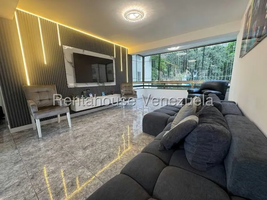 Apartamento (1 Nivel) en Venta en El Paraiso, Distrito Metropolitano - 2