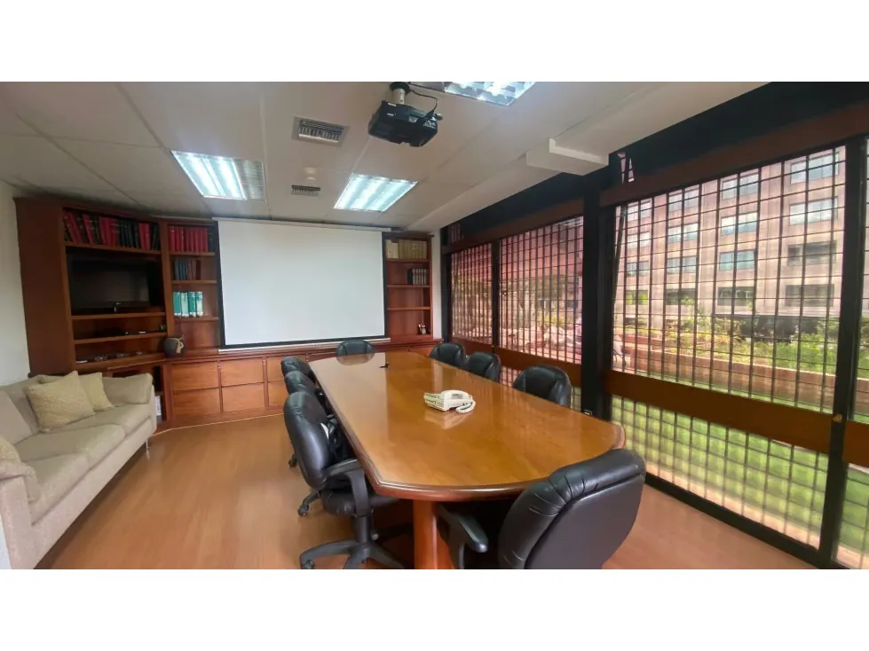 Se alquila oficina 626m2 Prados del Este 5451 - 7