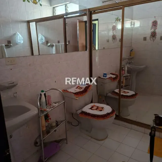 En Venta Bella Casa de 2 Niveles estilo Marroquí en Urb Las Vegas - 7