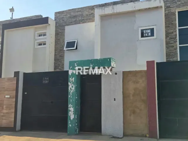 TOWNHOUSE EN VENTA URB. LA COROMOTO - 2