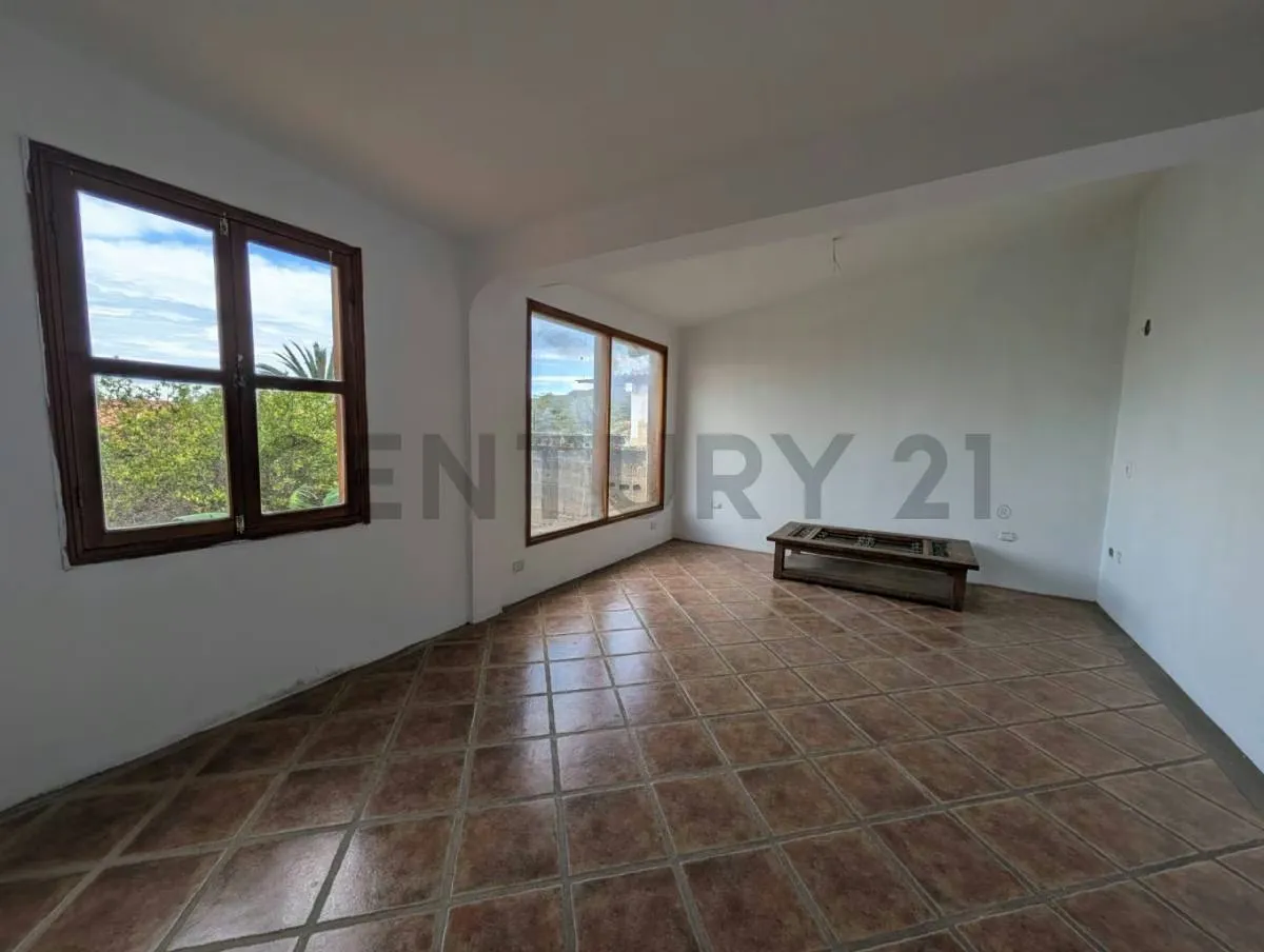 AMPLIA CASA MODERNA DE 2 NIVELES EN EL VALLE, MUNICIPIO GARCIA, PARA REMODELAR - 11