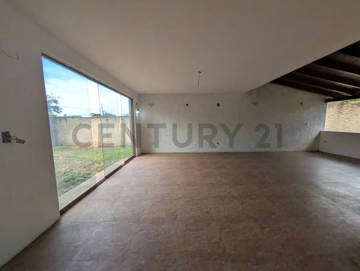 AMPLIA CASA MODERNA DE 2 NIVELES EN EL VALLE, MUNICIPIO GARCIA, PARA REMODELAR - 12