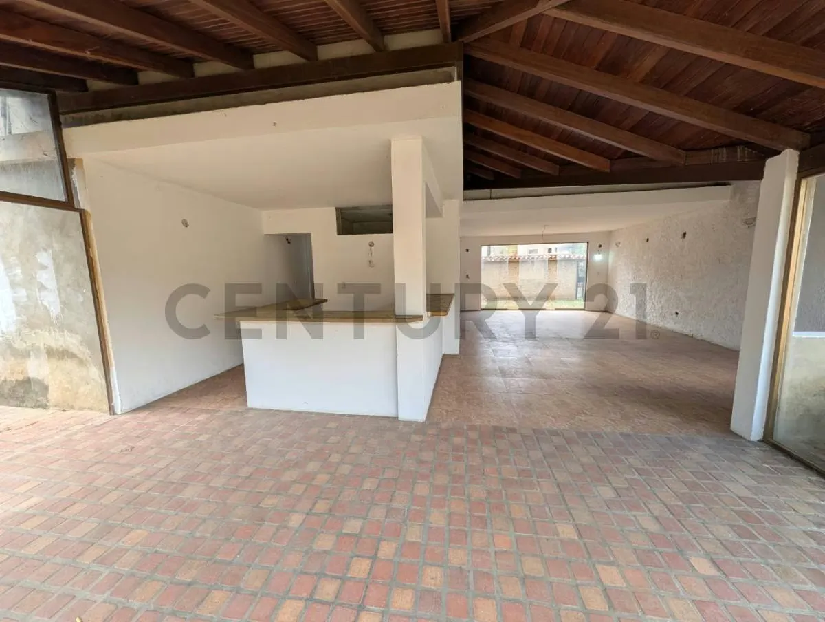AMPLIA CASA MODERNA DE 2 NIVELES EN EL VALLE, MUNICIPIO GARCIA, PARA REMODELAR - 17