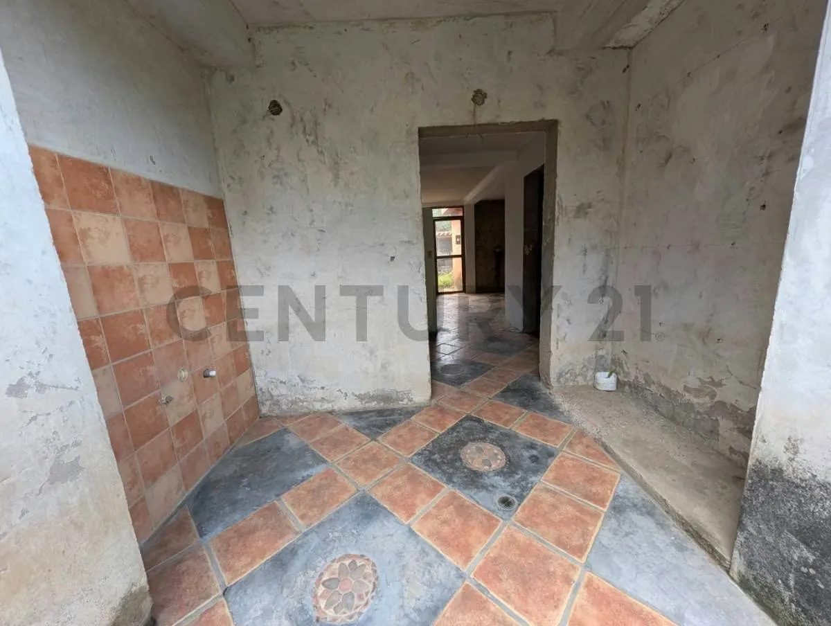 AMPLIA CASA MODERNA DE 2 NIVELES EN EL VALLE, MUNICIPIO GARCIA, PARA REMODELAR - 19