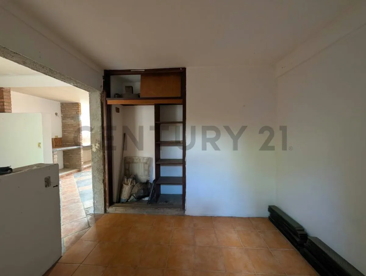 AMPLIA CASA MODERNA DE 2 NIVELES EN EL VALLE, MUNICIPIO GARCIA, PARA REMODELAR - 25