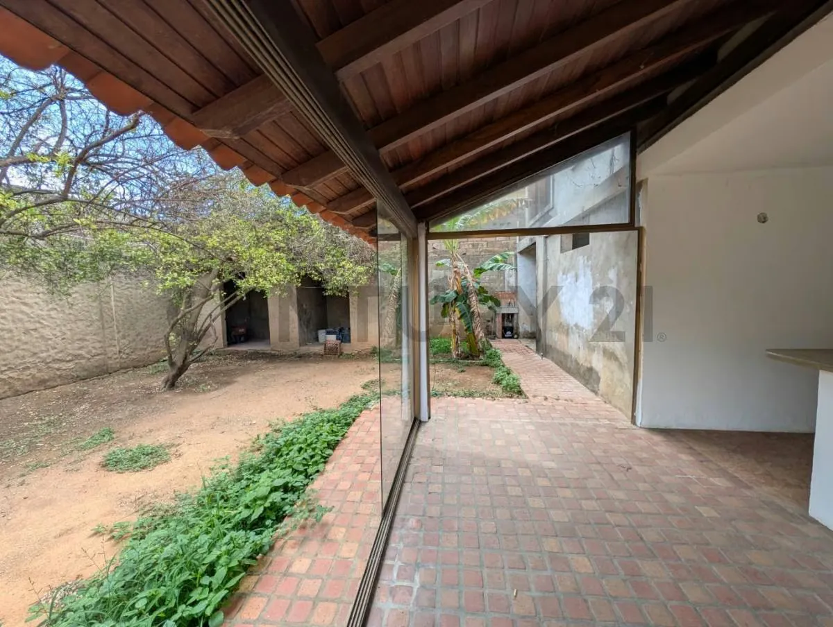 AMPLIA CASA MODERNA DE 2 NIVELES EN EL VALLE, MUNICIPIO GARCIA, PARA REMODELAR - 5
