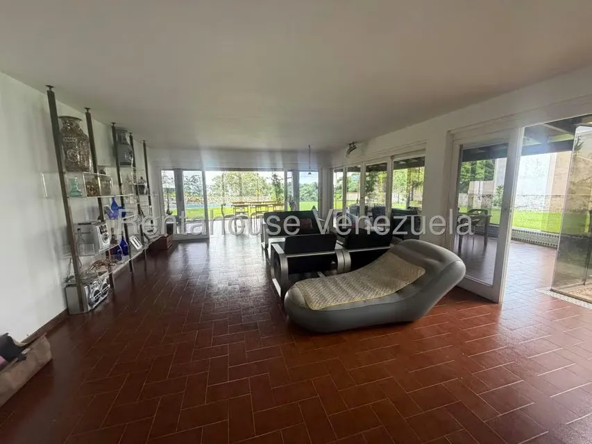 Casa (Multipes Niveles) en Venta en Alto Hatillo, Distrito Metropolitano - 11