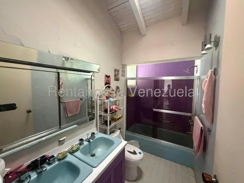 Casa (Multipes Niveles) en Venta en Alto Hatillo, Distrito Metropolitano - 16