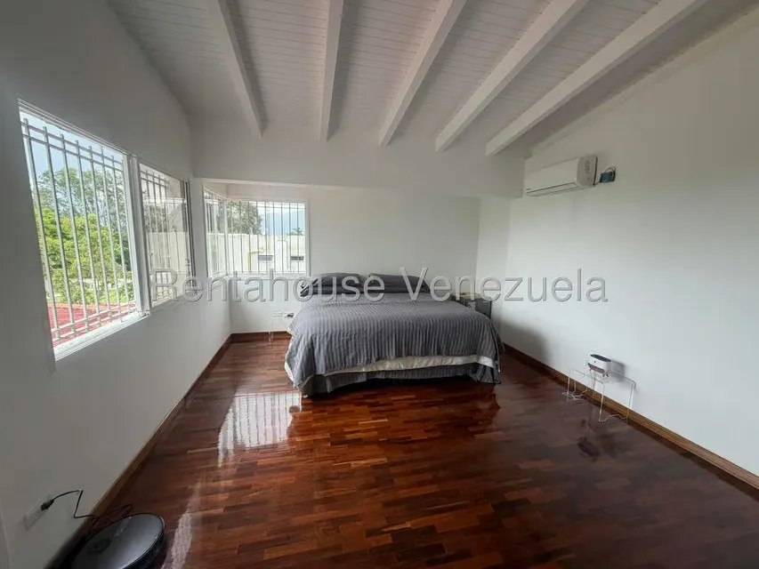 Casa (Multipes Niveles) en Venta en Alto Hatillo, Distrito Metropolitano - 21
