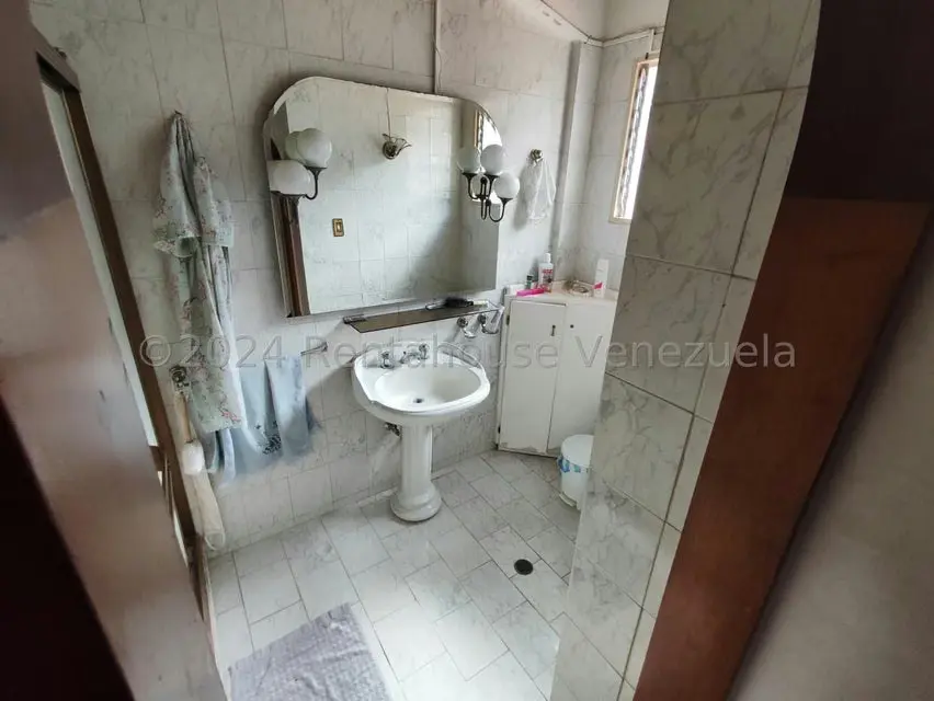 Casa (1 Nivel) en Venta en Macaracuay, Distrito Metropolitano - 34