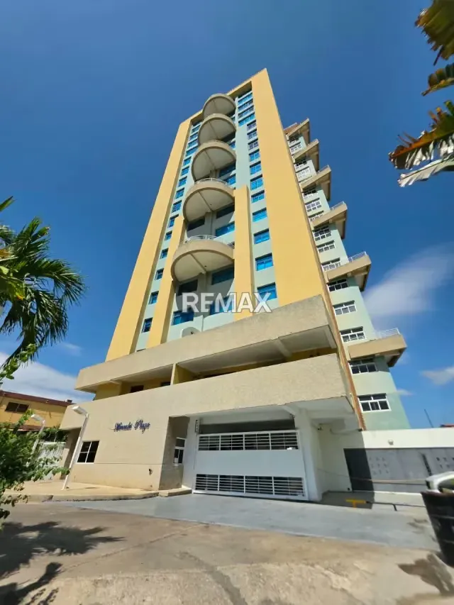APARTAMENTO EN VENTA EDIF. MERCEDES PLAZA AV. BELLA VISTA