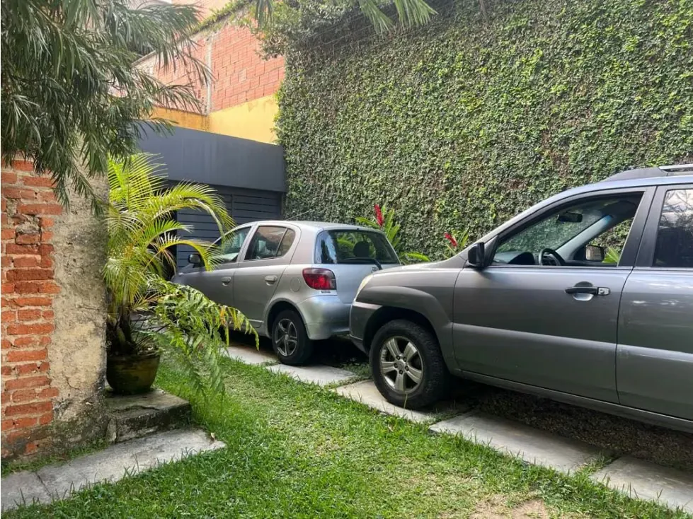 ¡Casa en Venta en Alta Florida! 500m² terreno, 400m² construcción, 4 h - 23