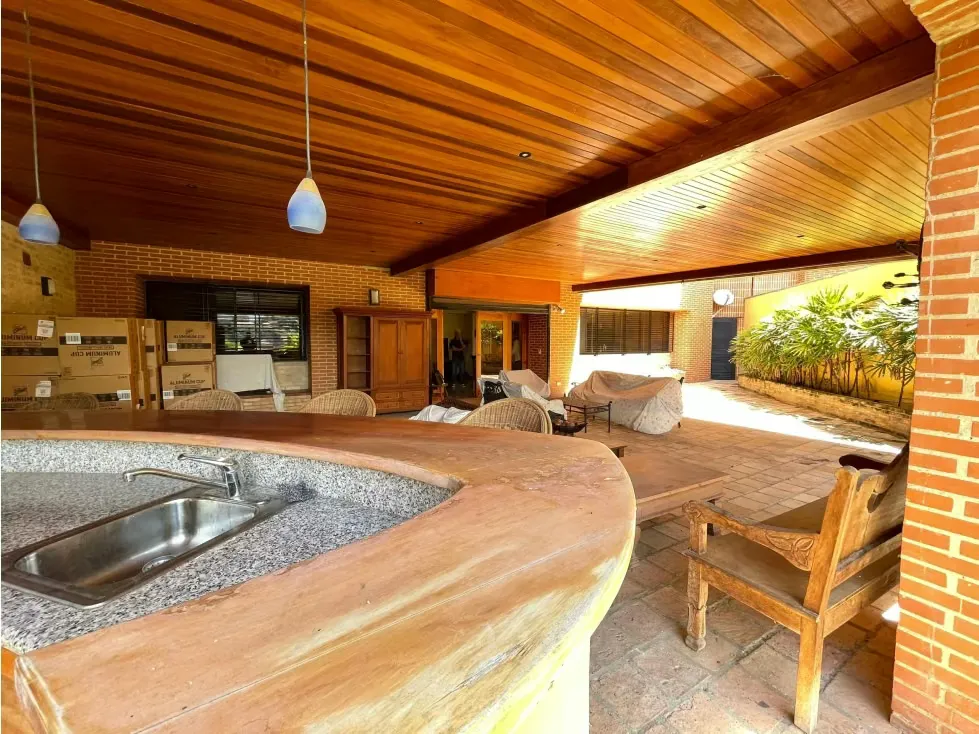 Se vende Apto PB 400m² 4h+s/ 5b+s/ 4p Colinas de Valle Arriba - 11