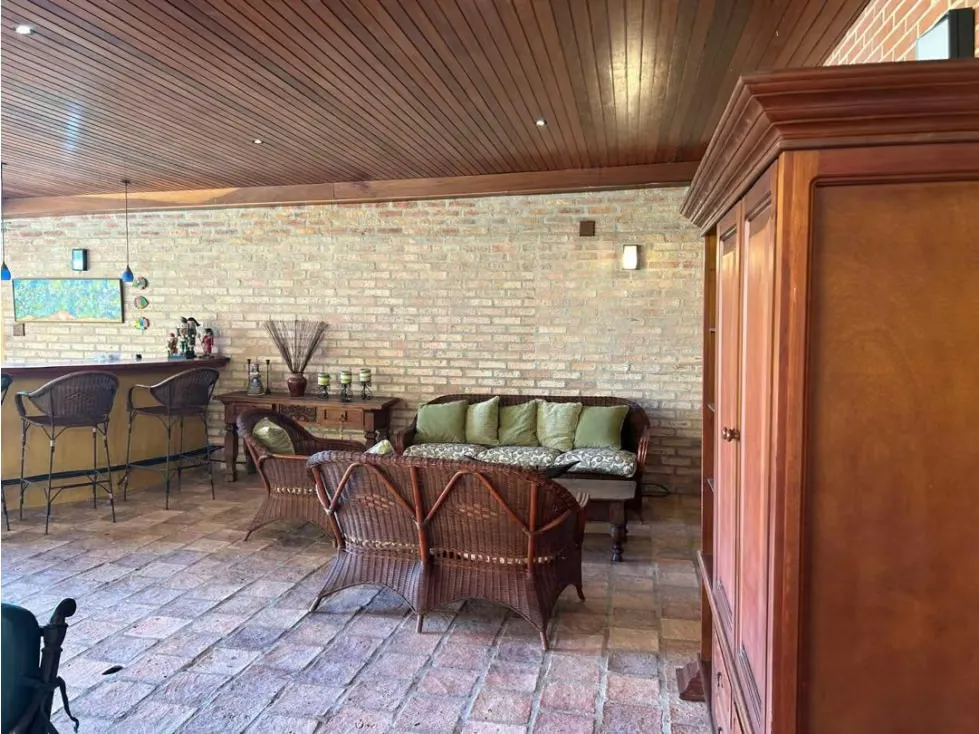 Se vende Apto PB 400m² 4h+s/ 5b+s/ 4p Colinas de Valle Arriba - 15
