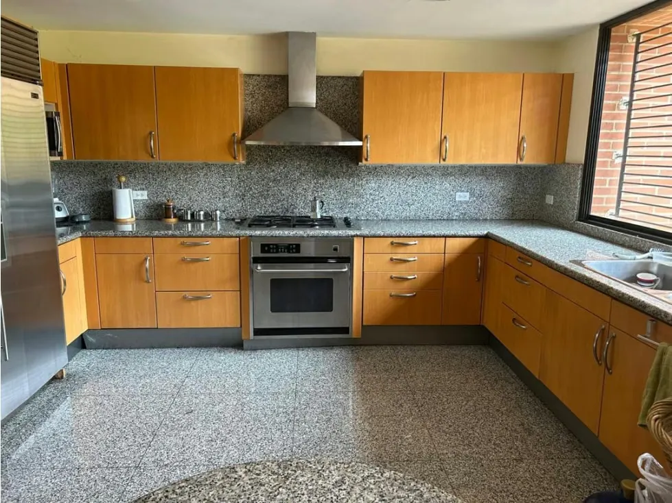 Se vende Apto PB 400m² 4h+s/ 5b+s/ 4p Colinas de Valle Arriba - 18