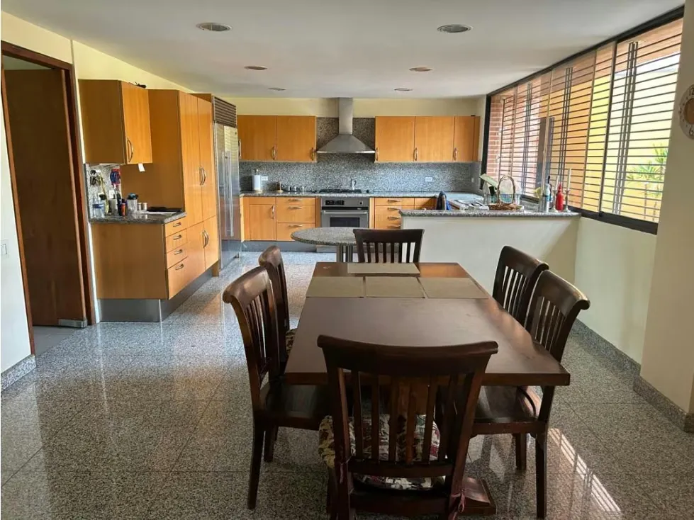 Se vende Apto PB 400m² 4h+s/ 5b+s/ 4p Colinas de Valle Arriba - 19