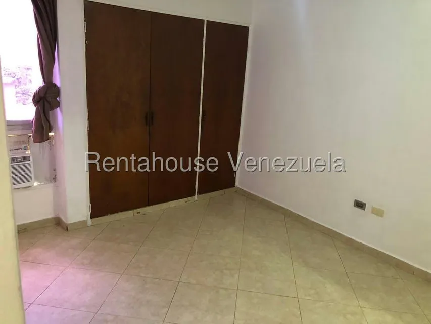 Apartamento (1 Nivel) en Venta en Valles de Camoruco, Carabobo - 11