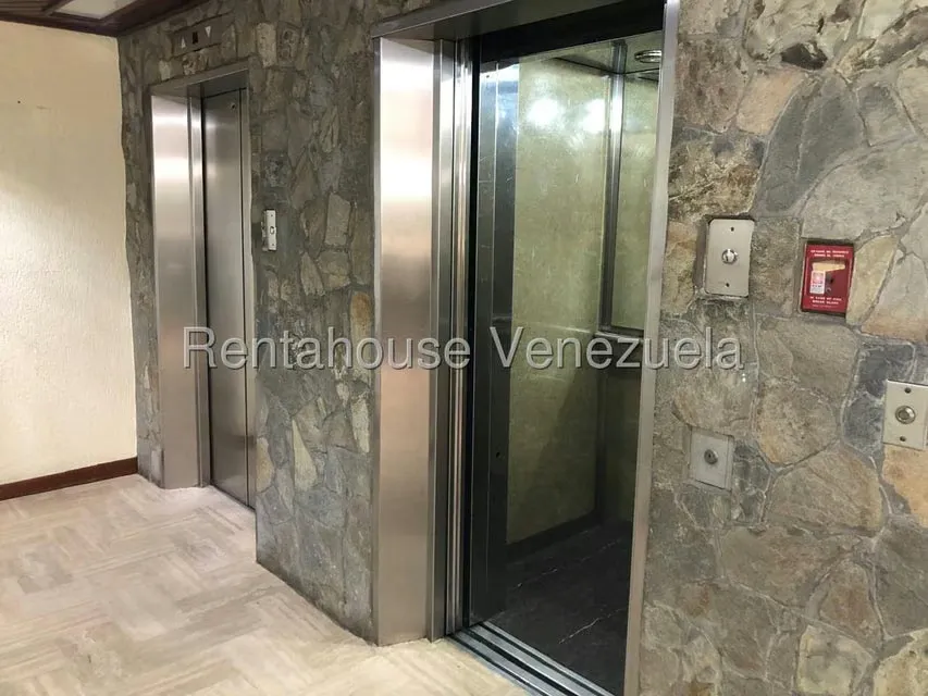 Apartamento (1 Nivel) en Venta en Valles de Camoruco, Carabobo - 3
