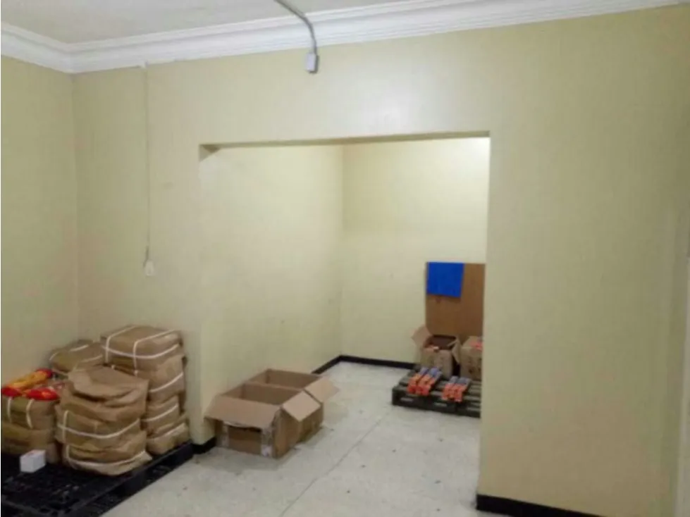 ALQUILO CASA COMERCIAL LOS CHAGUARAMOS 331m2 - 3