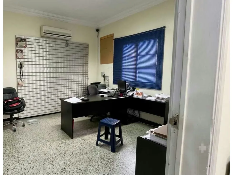 ALQUILO CASA COMERCIAL LOS CHAGUARAMOS 331m2 - 7