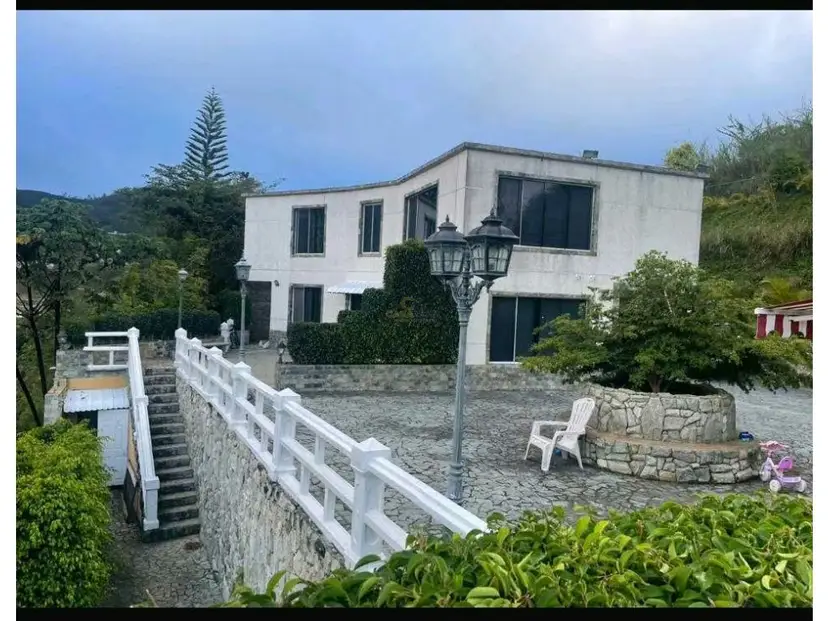 Se Vende casa Urbanizacion Pan de Azucar 4H/6B/5E