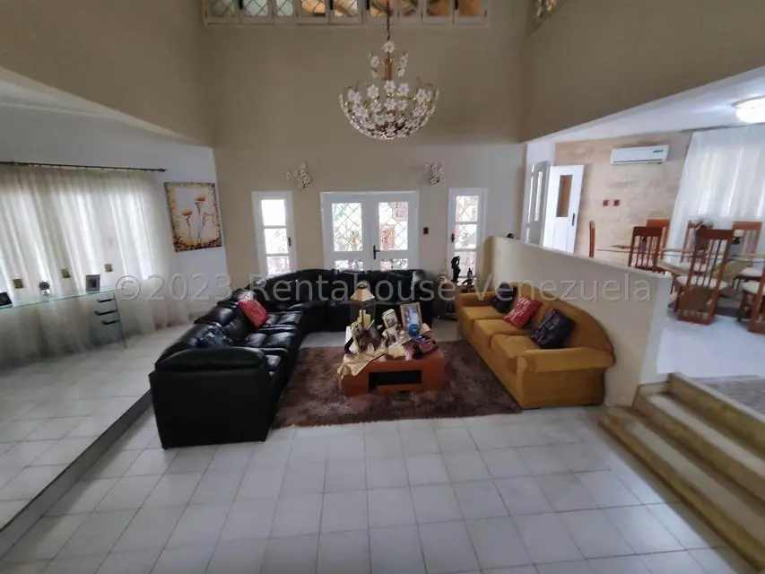 Casa (Multipes Niveles) en Venta en El Castaño (Zona Privada), Aragua - 16