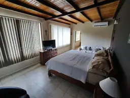 Vista 44