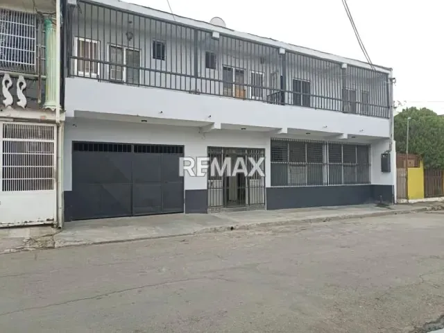 CASA COMERCIAL EN VENTA LA QUIZANDA