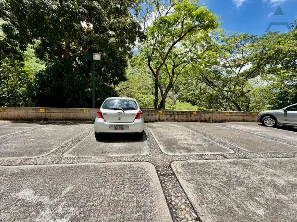 Se alquila Apto 232m² 3h+s/2b+s+v/4p La Castellana - 2