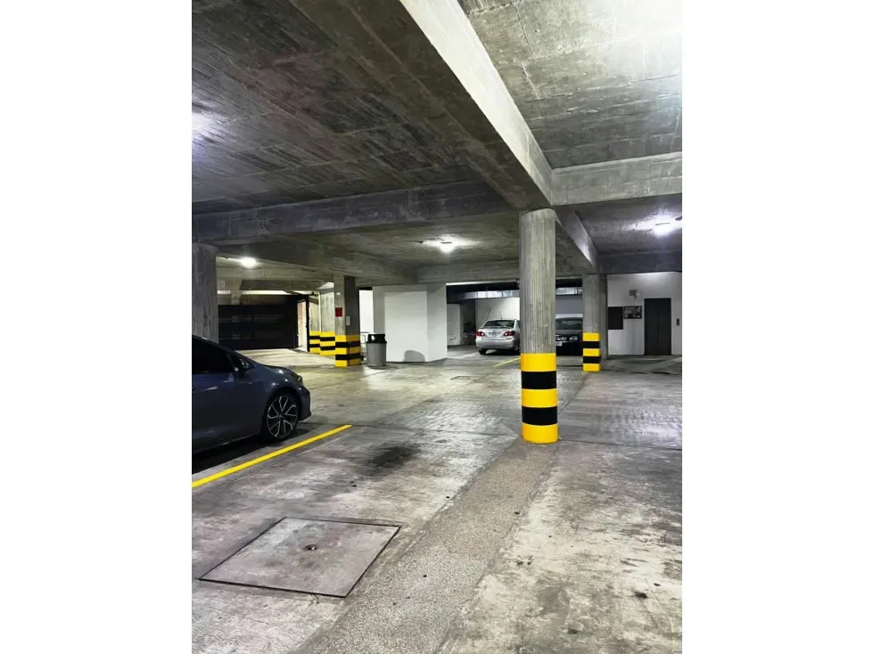 APARTAMENTO - LOS CHORROS - 300 Mts2 - 18