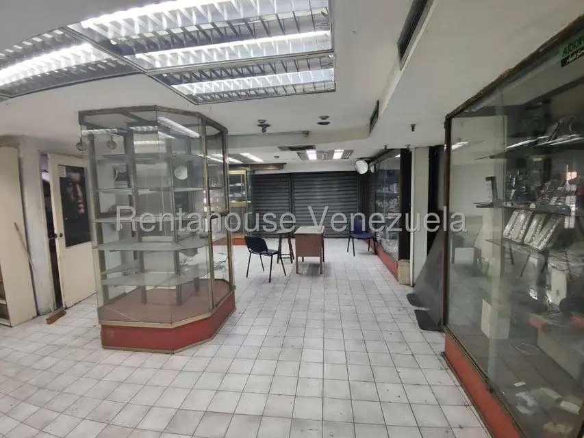 Casa (Multipes Niveles) en Venta en Parroquia Altagracia, Distrito Metropolitano - 2