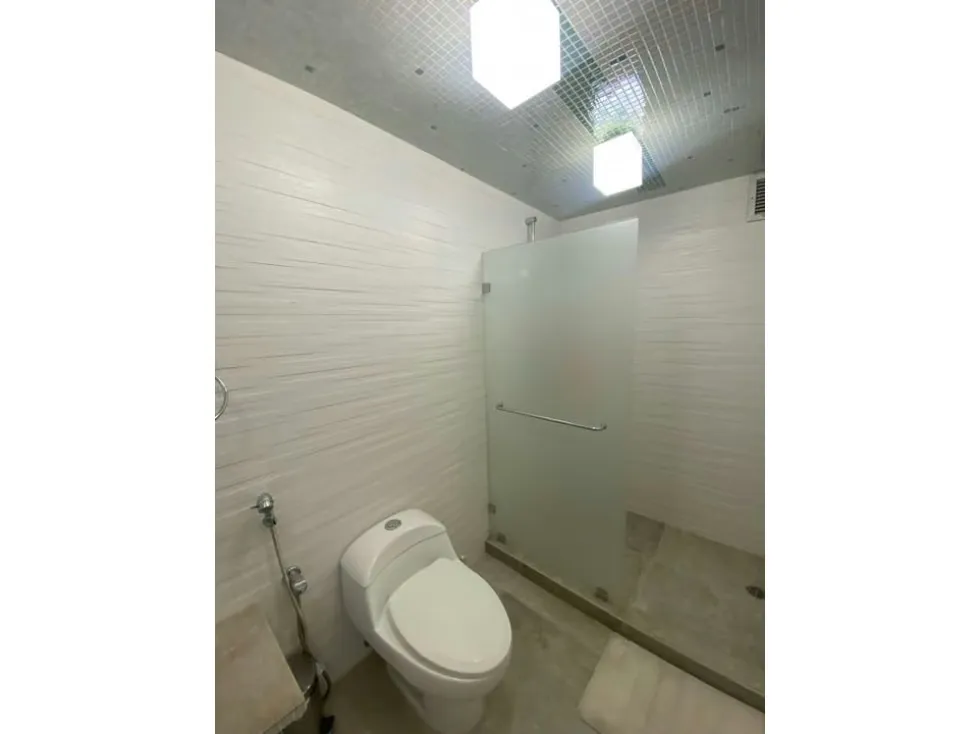 Se vende casa 680m2 4h+2s/7b/10p Cerro Verde 4377 - 22