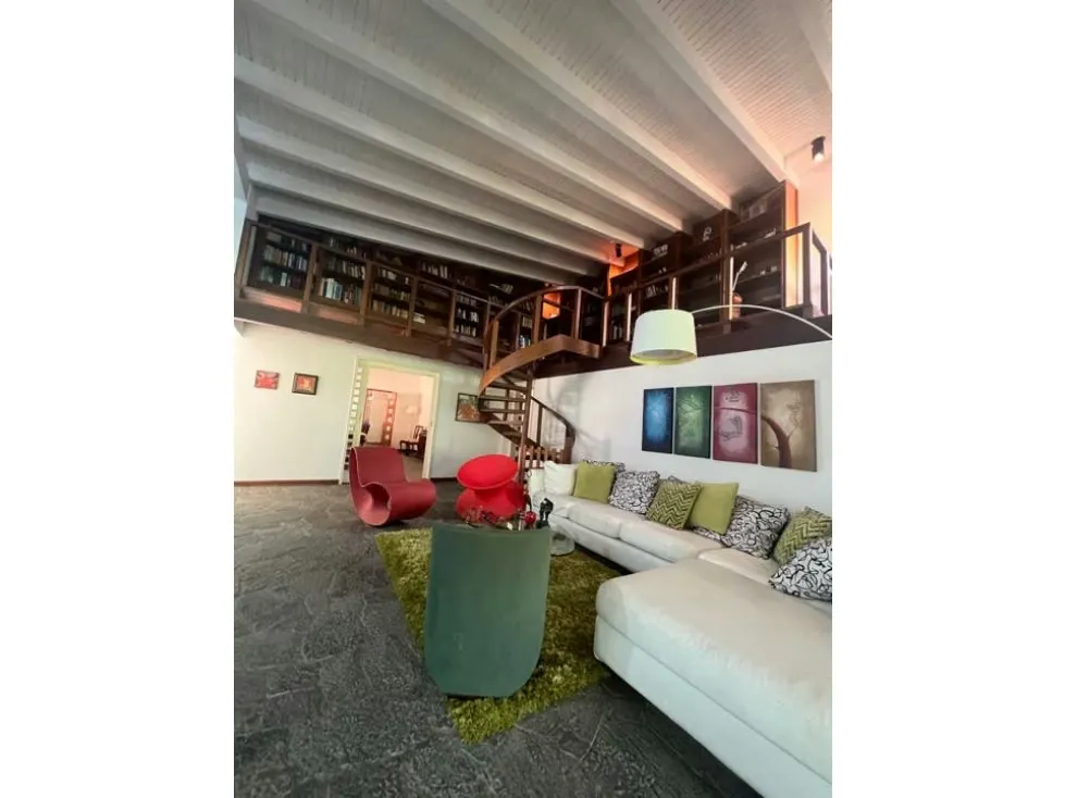 Se vende casa 680m2 4h+2s/7b/10p Cerro Verde 4377 - 39