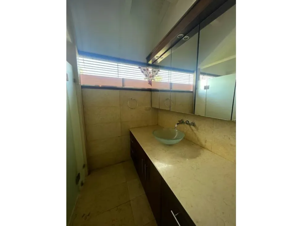 Se vende casa 680m2 4h+2s/7b/10p Cerro Verde 4377 - 49