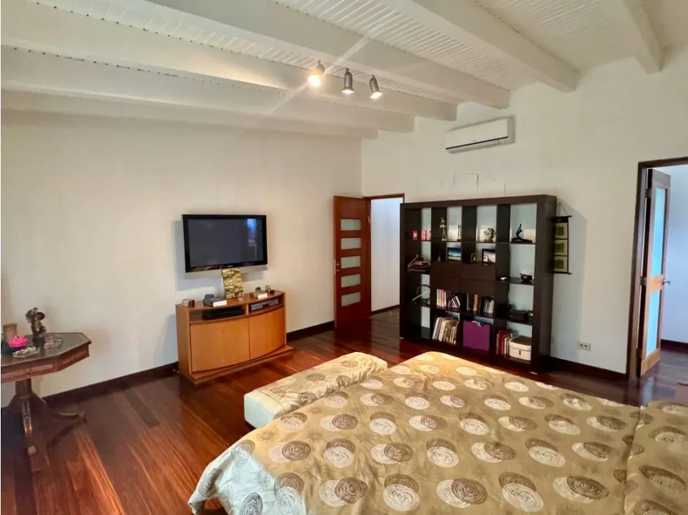En Venta Casa en Cerro Verde, Baruta - Caracas - 28