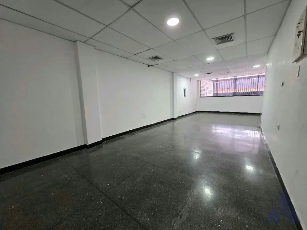 Se alquila local comercial 40m2 Boleita 6585 - 3