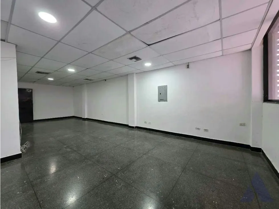 Se alquila local comercial 40m2 Boleita 6585 - 4