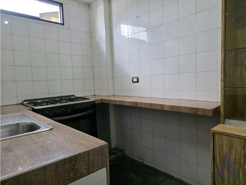 Se alquila local comercial 40m2 Boleita 6585 - 6