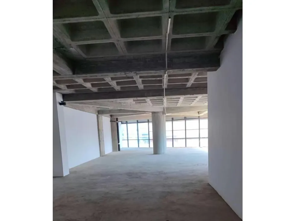 Oficina en Alquiler en Obra Gris de 204 Mts Torre Guayana - 10