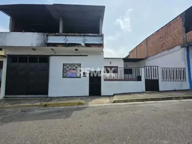 casa doble propósito ubicada en san juan de colón, avenida universidad, urbanización sesquicentenario, cerca del terminal