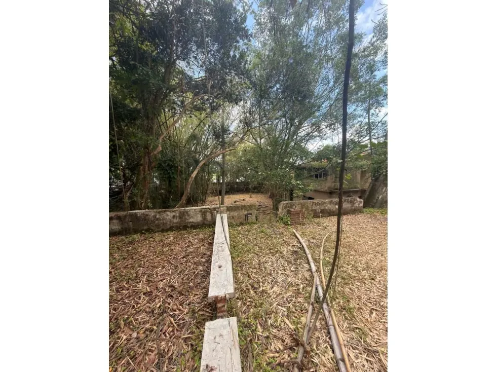 Terreno en venta 1400m², 10.° Transversal, Altamira - 2