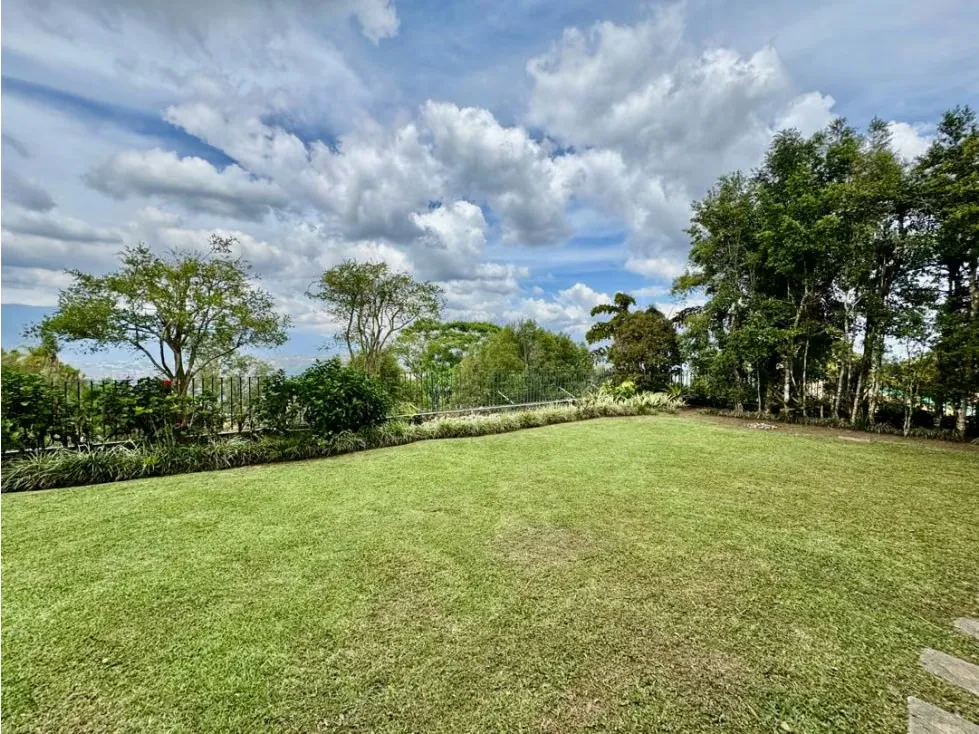 Se vende casa 850m2 5h+2s/7b/12p Alto Hatillo - 2