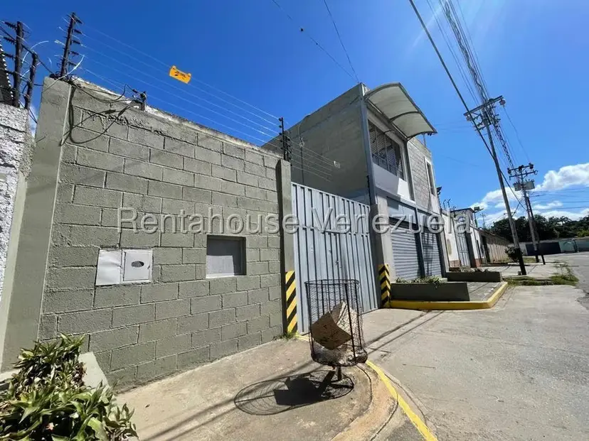 Comercial (Galpon - Deposito) en Venta en Agua Viva, Lara