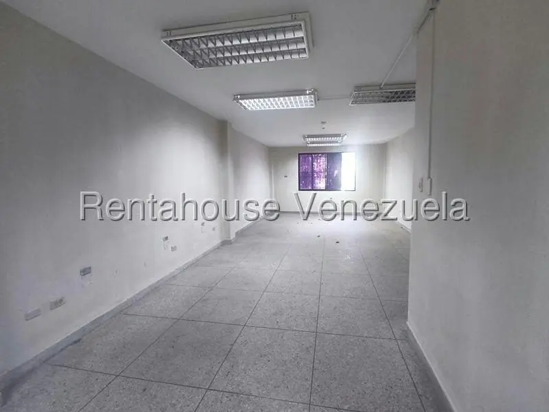 Oficina en Alquiler en Zona Colonial, Carabobo - 11